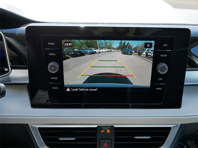 2025 Volkswagen Taos SE photo 9