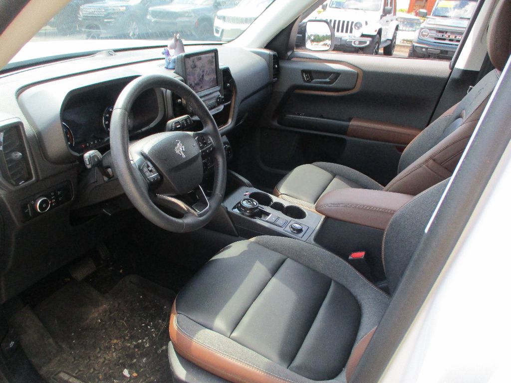 2024 Ford Bronco Sport Outer Banks photo 2