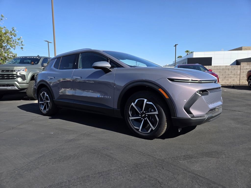 2026 Chevrolet Equinox EV 2LT's photo