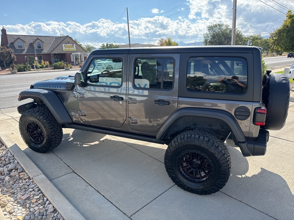 2023 Jeep Wrangler Rubicon 4xe photo 4