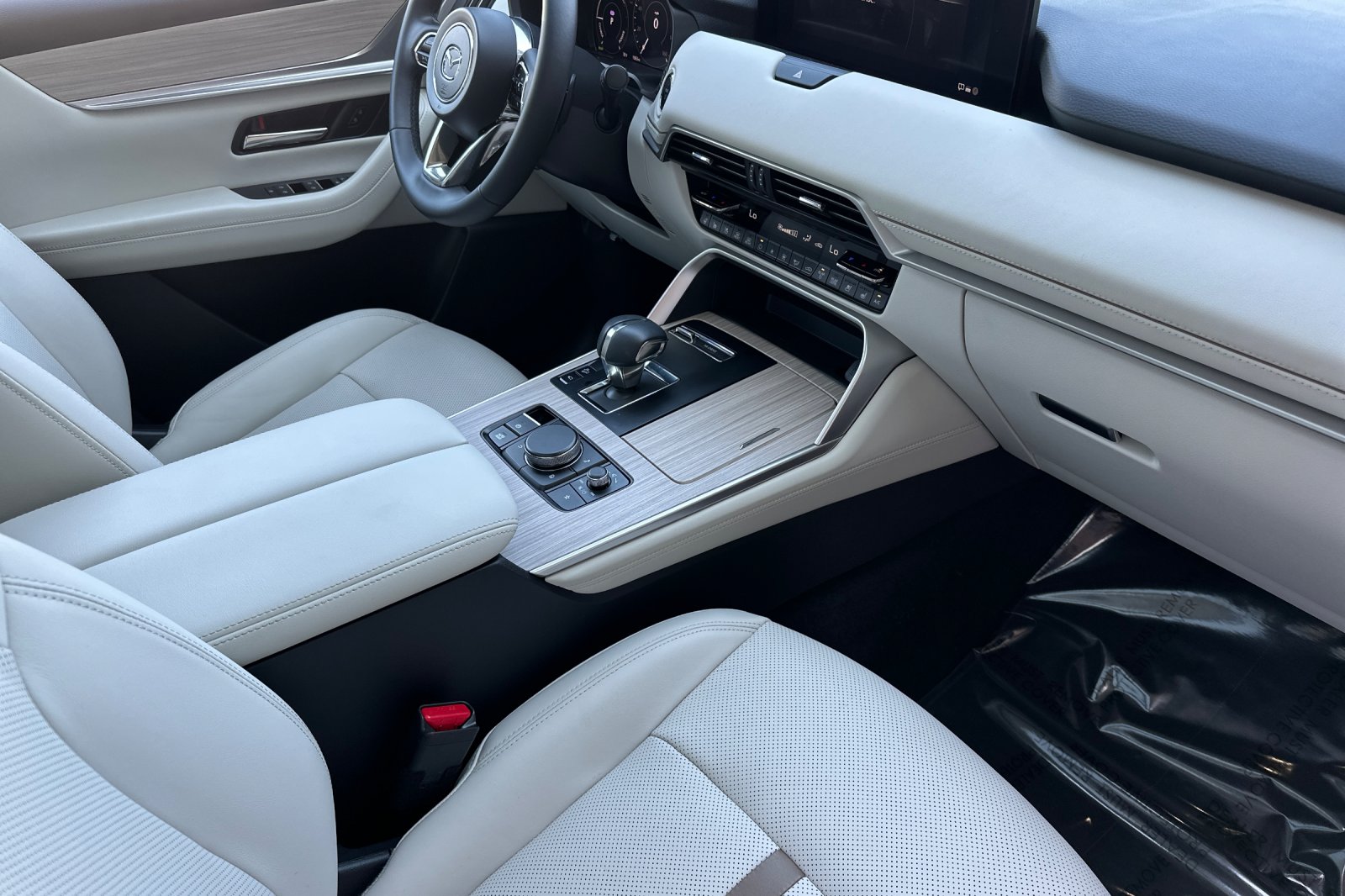 2024 Mazda CX-90 Premium Plus photo 17