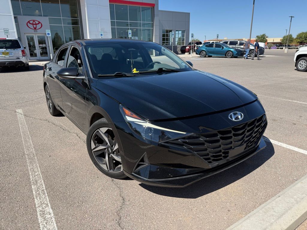 2023 Hyundai Elantra SEL photo 7