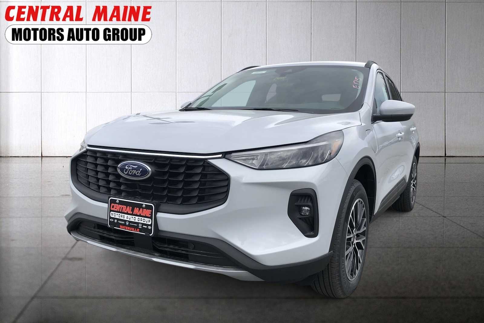 2025 Ford Escape PHEV's photo