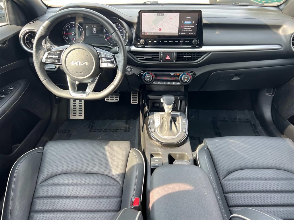 2022 Kia Forte GT-Line photo 3