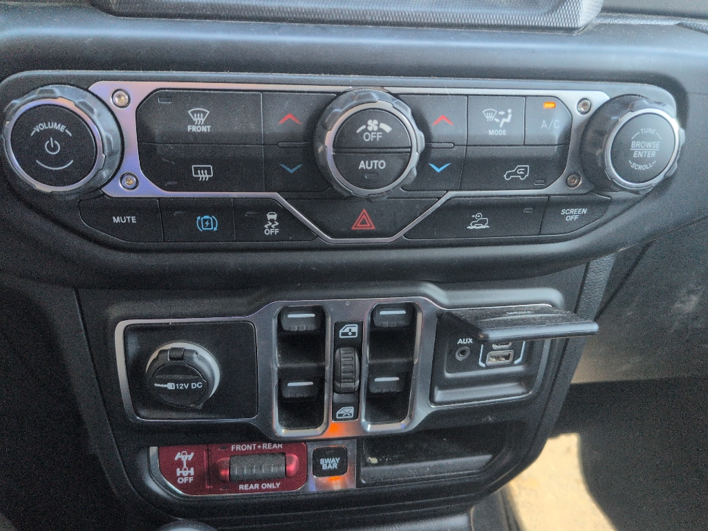 2023 Jeep Wrangler 4xe Rubicon photo 11