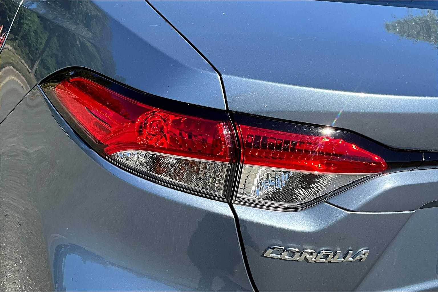 2024 Toyota Corolla LE photo 56