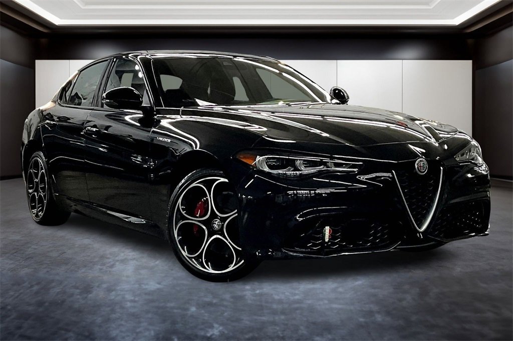 2024 Alfa Romeo Giulia Ti's photo