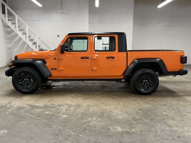 2025 Jeep Gladiator Sport photo 4