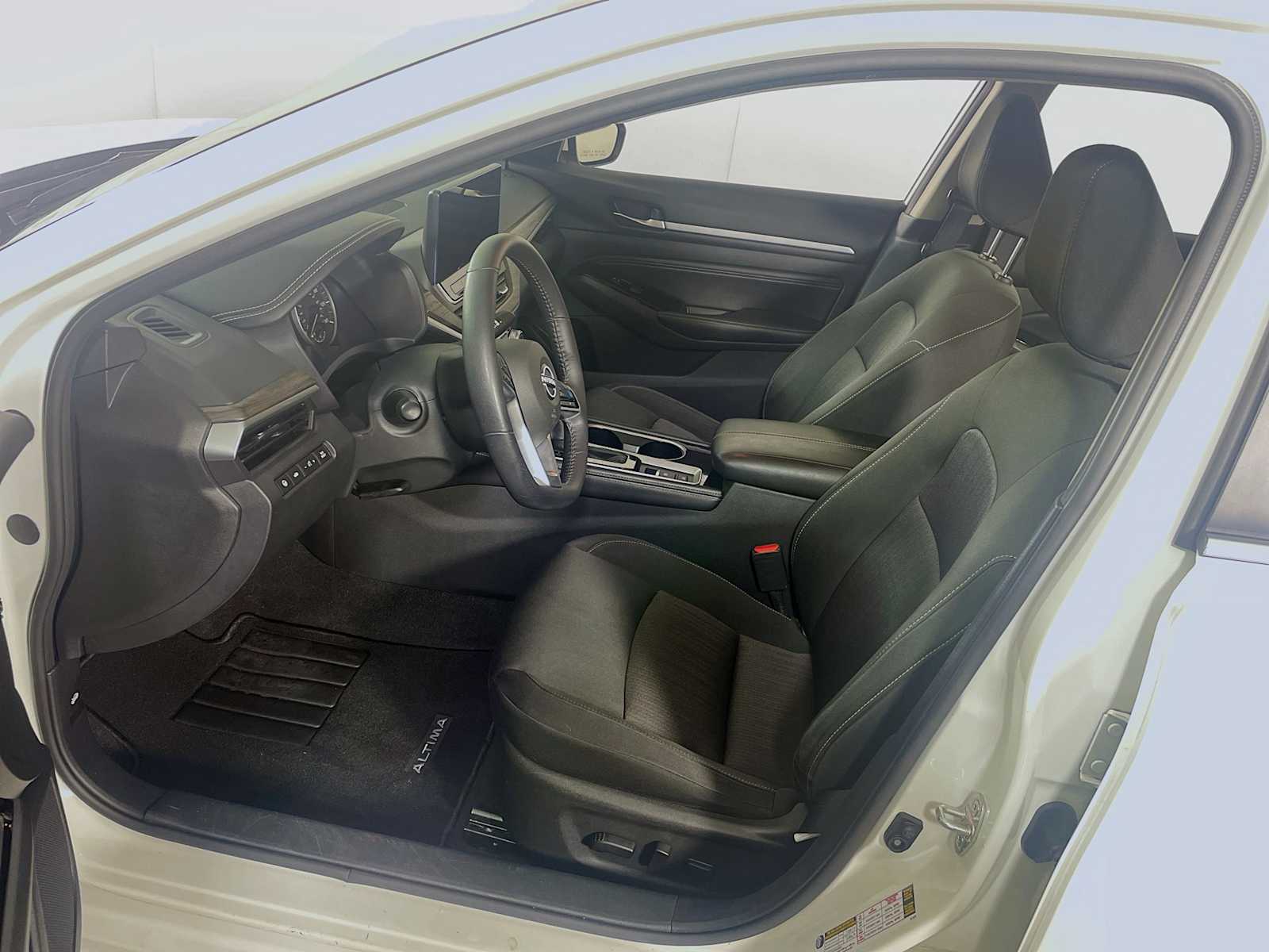 2023 Nissan Altima 2.5 SV photo 19