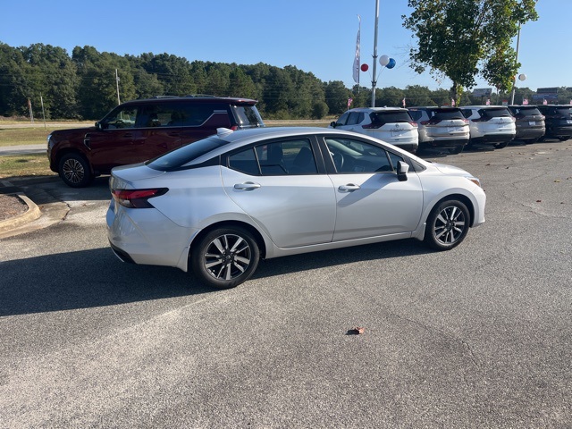 2025 Nissan Versa SV photo 5