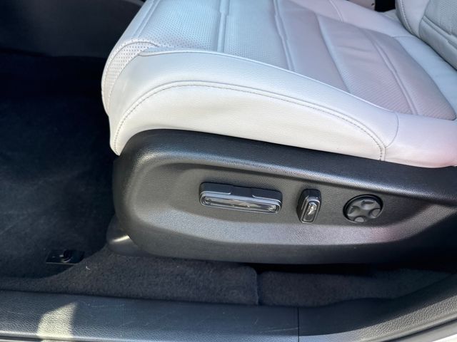 2022 Honda CR-V Touring photo 10
