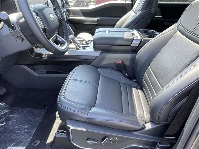 2025 Ford F-150 Platinum photo 7