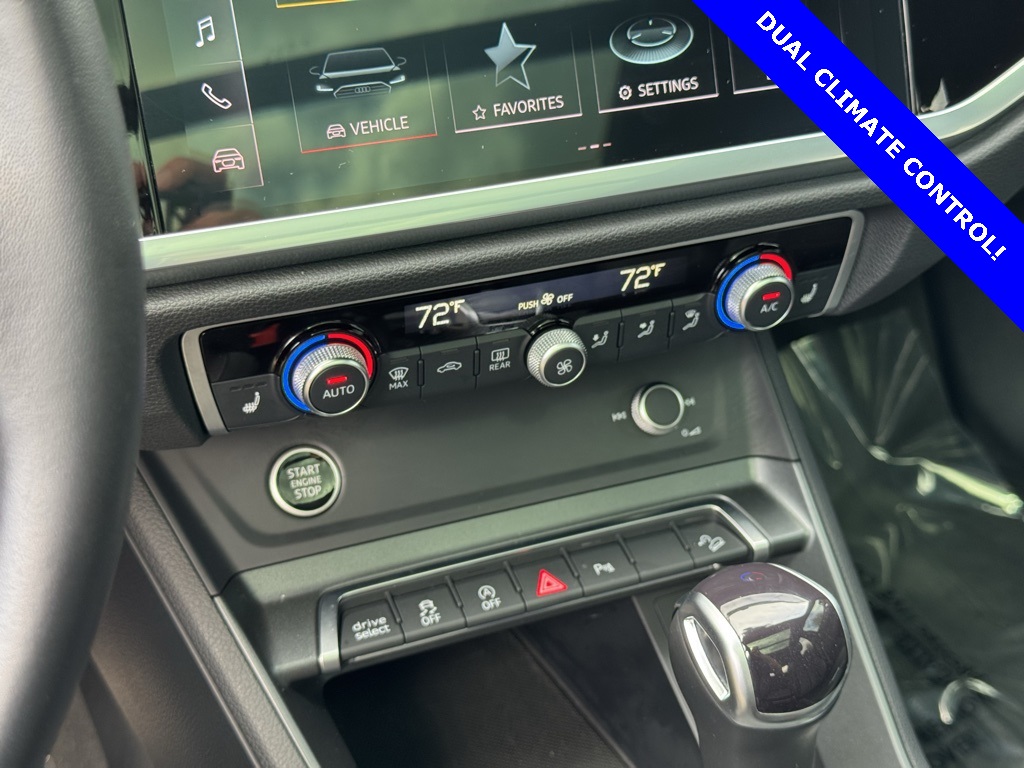 2023 Audi Q3 45 TFSI S line Premium photo 4