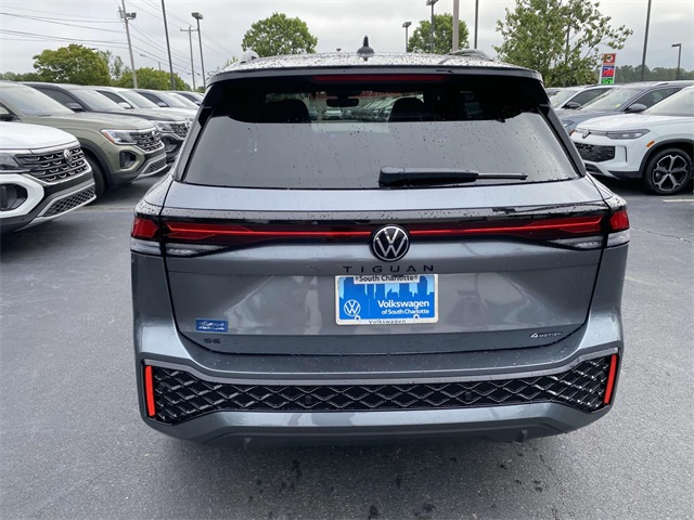 2025 Volkswagen Tiguan SE R-Line Black photo 3
