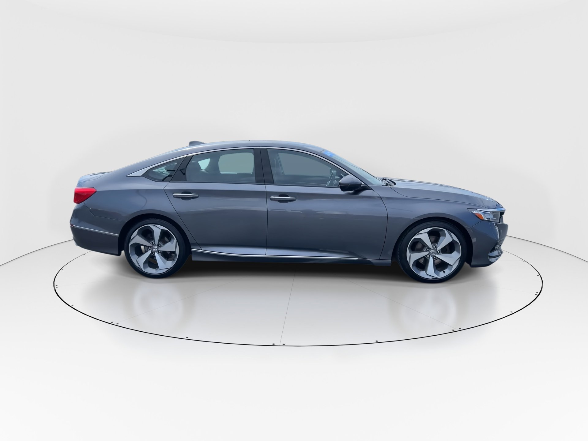 2020 Honda Accord Touring photo 9