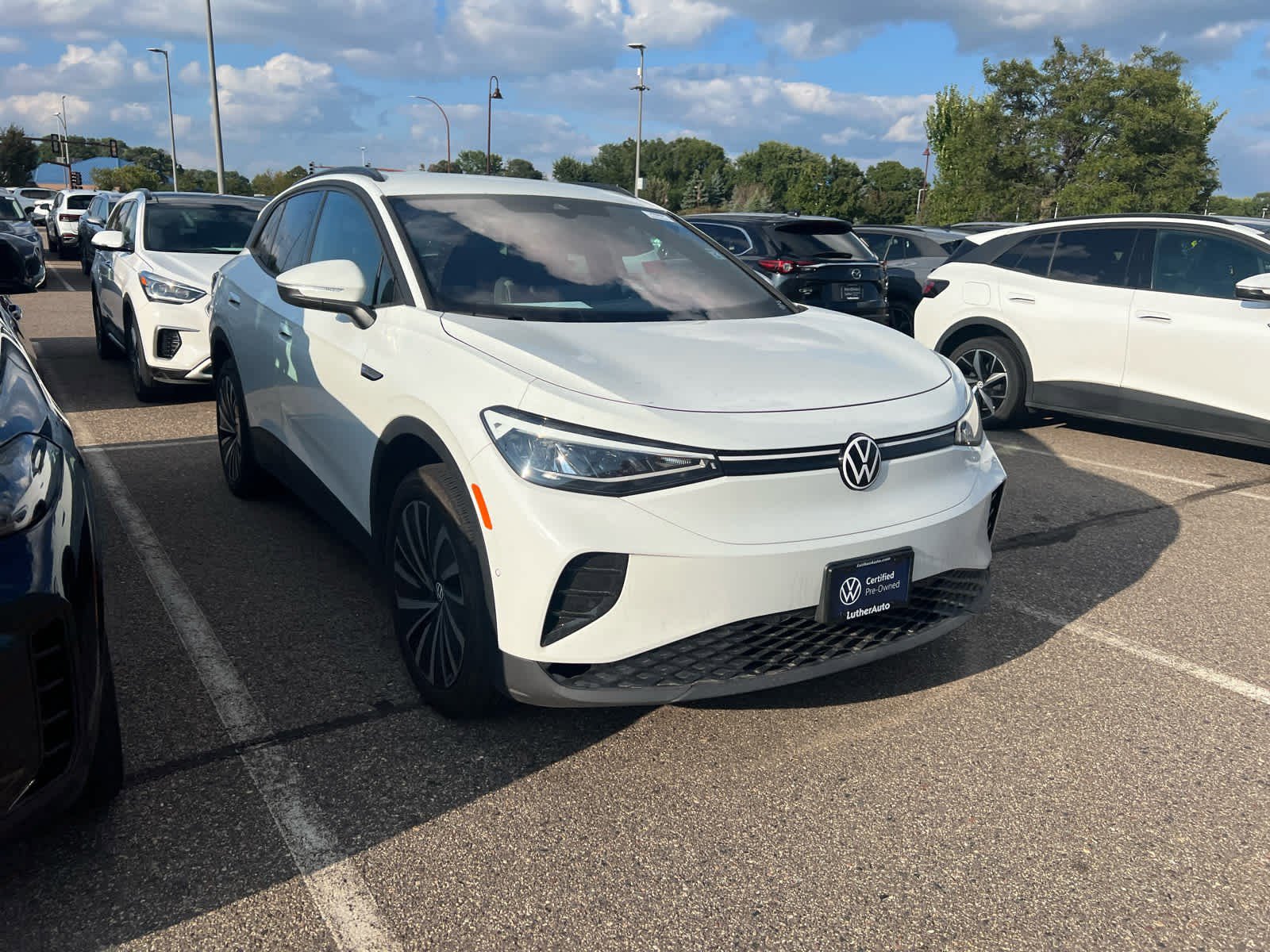 2024 Volkswagen ID.4 Pro photo 2