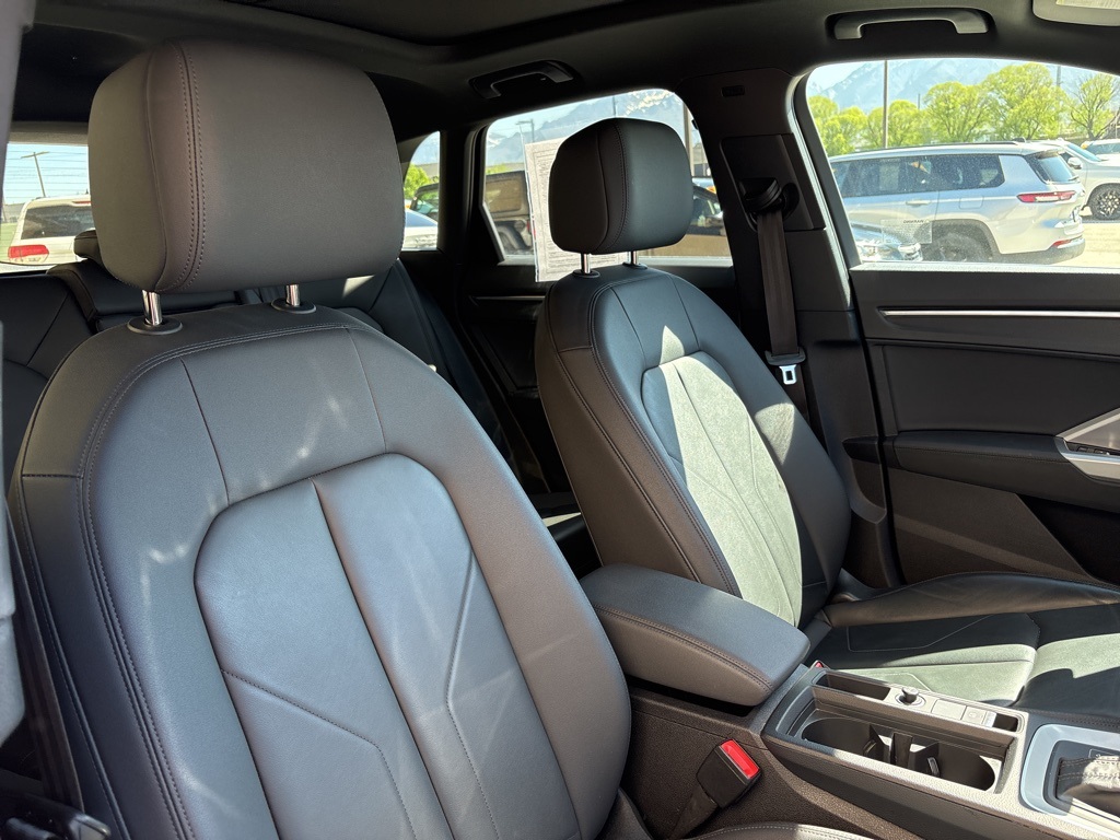 2022 Audi Q3 Premium photo 13