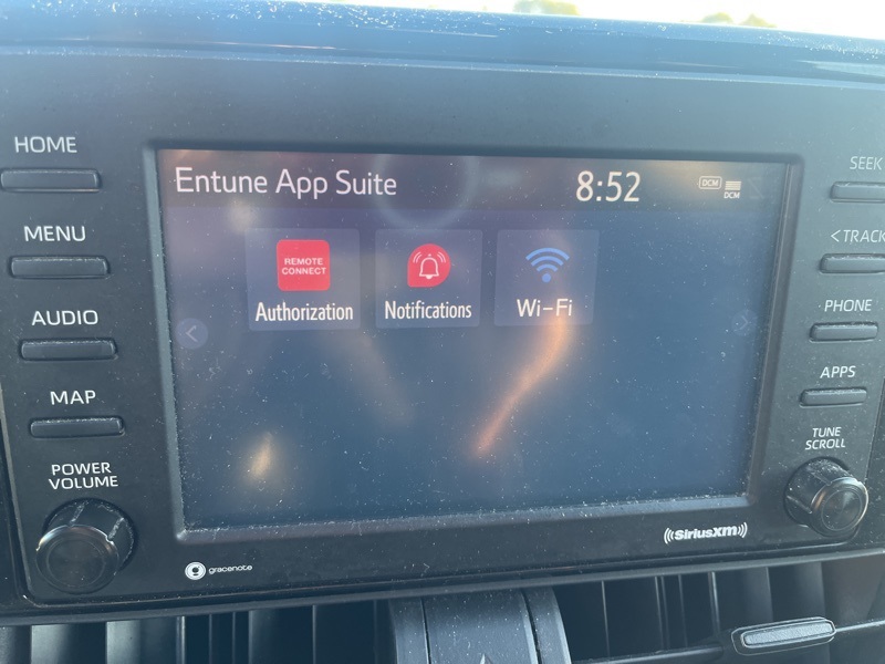2020 Toyota RAV4 Hybrid XLE photo 16