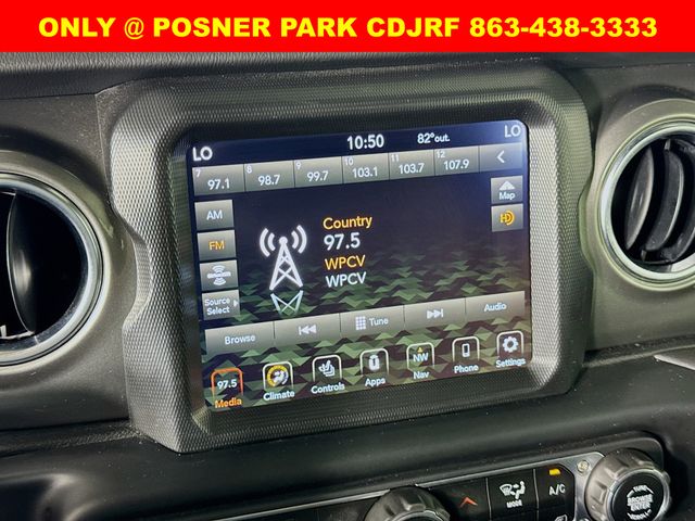 2021 Jeep Wrangler Unlimited Sahara photo 14
