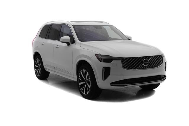 2025 Volvo XC90 B5 Core photo 2