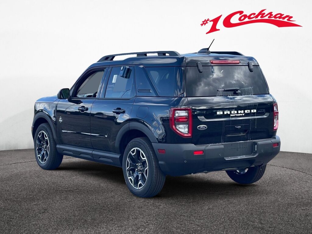2025 Ford Bronco Sport Outer Banks photo 4