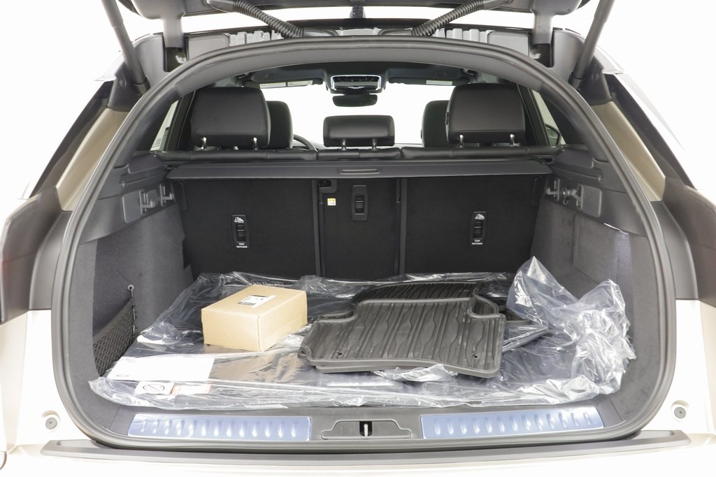 2026 Land Rover Range Rover Velar S photo 13