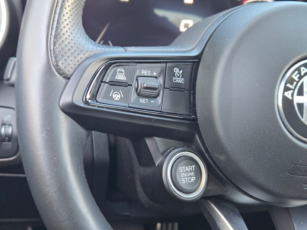 2024 Alfa Romeo Giulia Ti photo 30