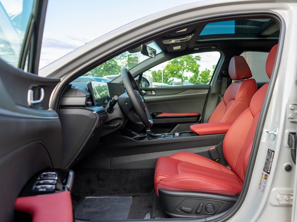2026 Kia K5 GT-Line photo 11