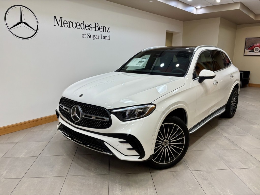 2026 Mercedes-Benz GLC Base's photo