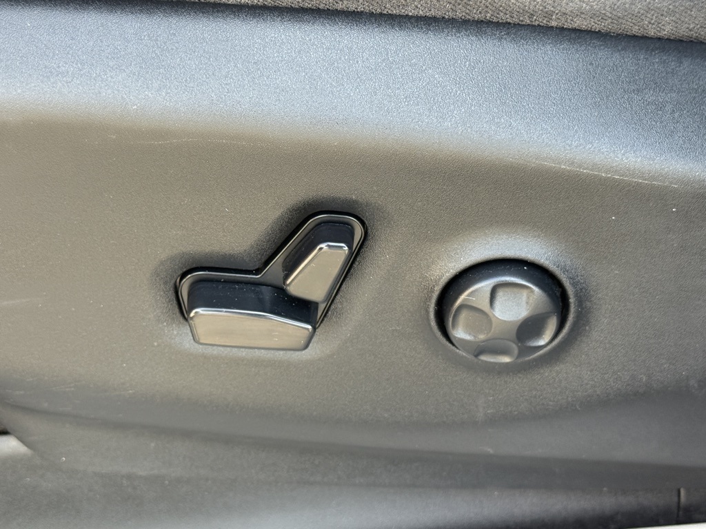 2020 Chrysler Pacifica Touring L photo 20