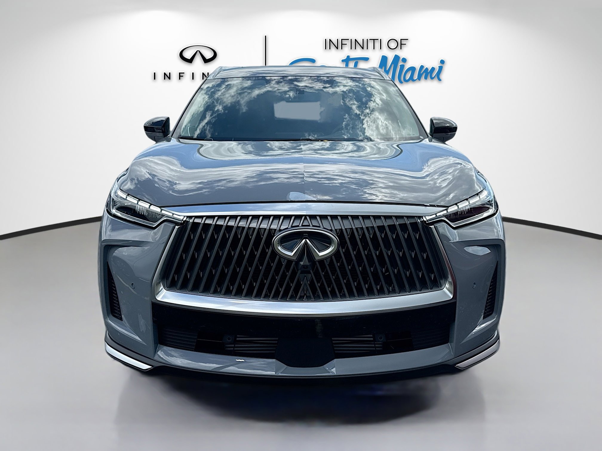 2026 Infiniti QX60 Luxe photo 2
