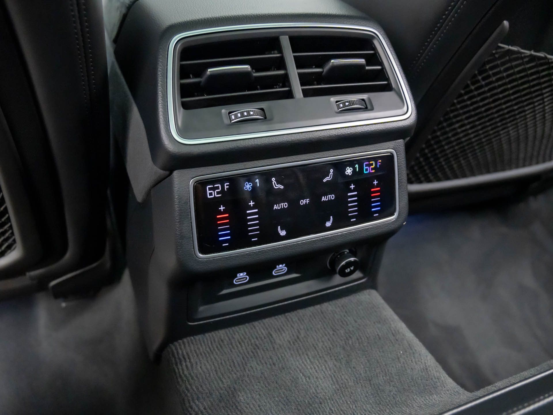 2025 Audi RS 6 Avant Performance Base photo 18