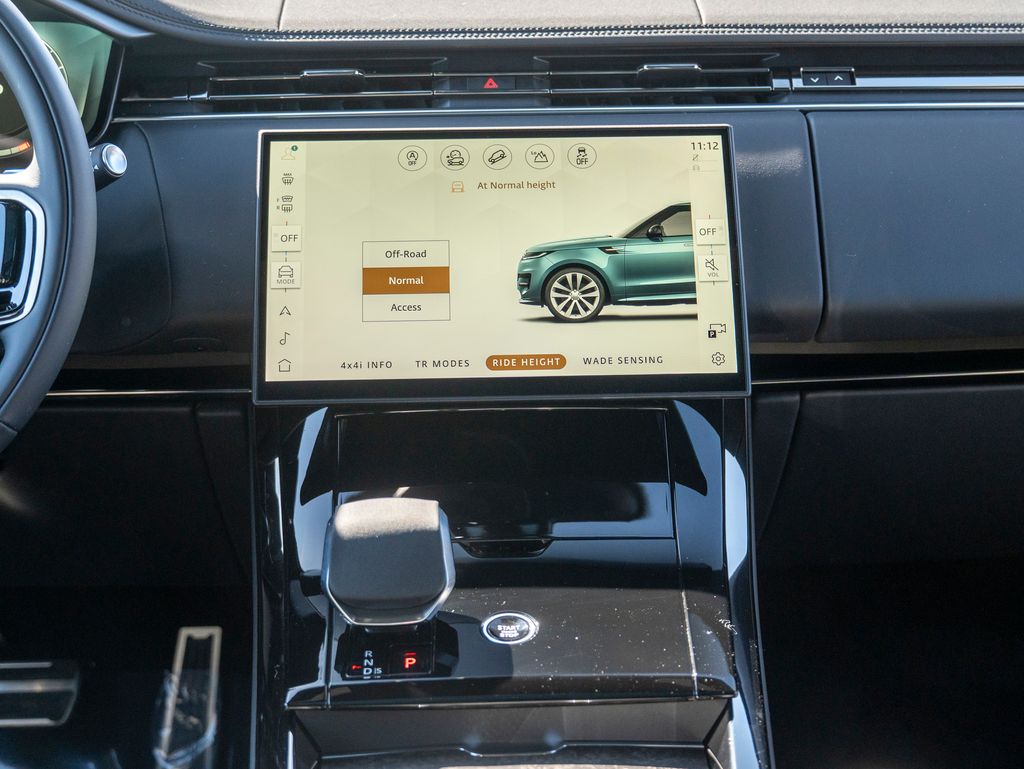 2025 Land Rover Range Rover Sport SE photo 20
