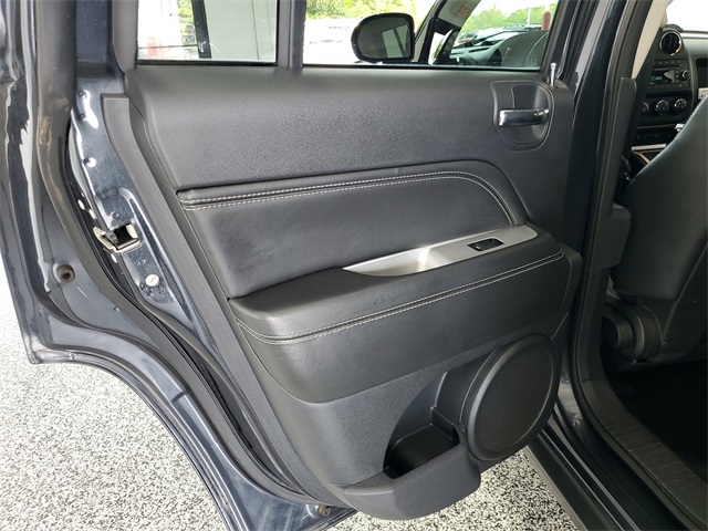 2014 Jeep Compass Latitude photo 18