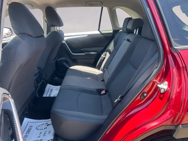 2023 Toyota RAV4 LE photo 13