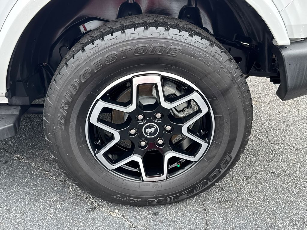 2024 Ford Bronco Outer Banks photo 17