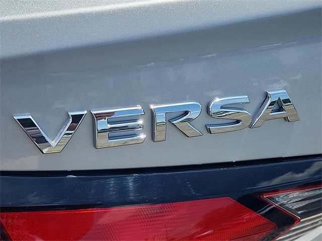 2025 Nissan Versa 1.6 S photo 15