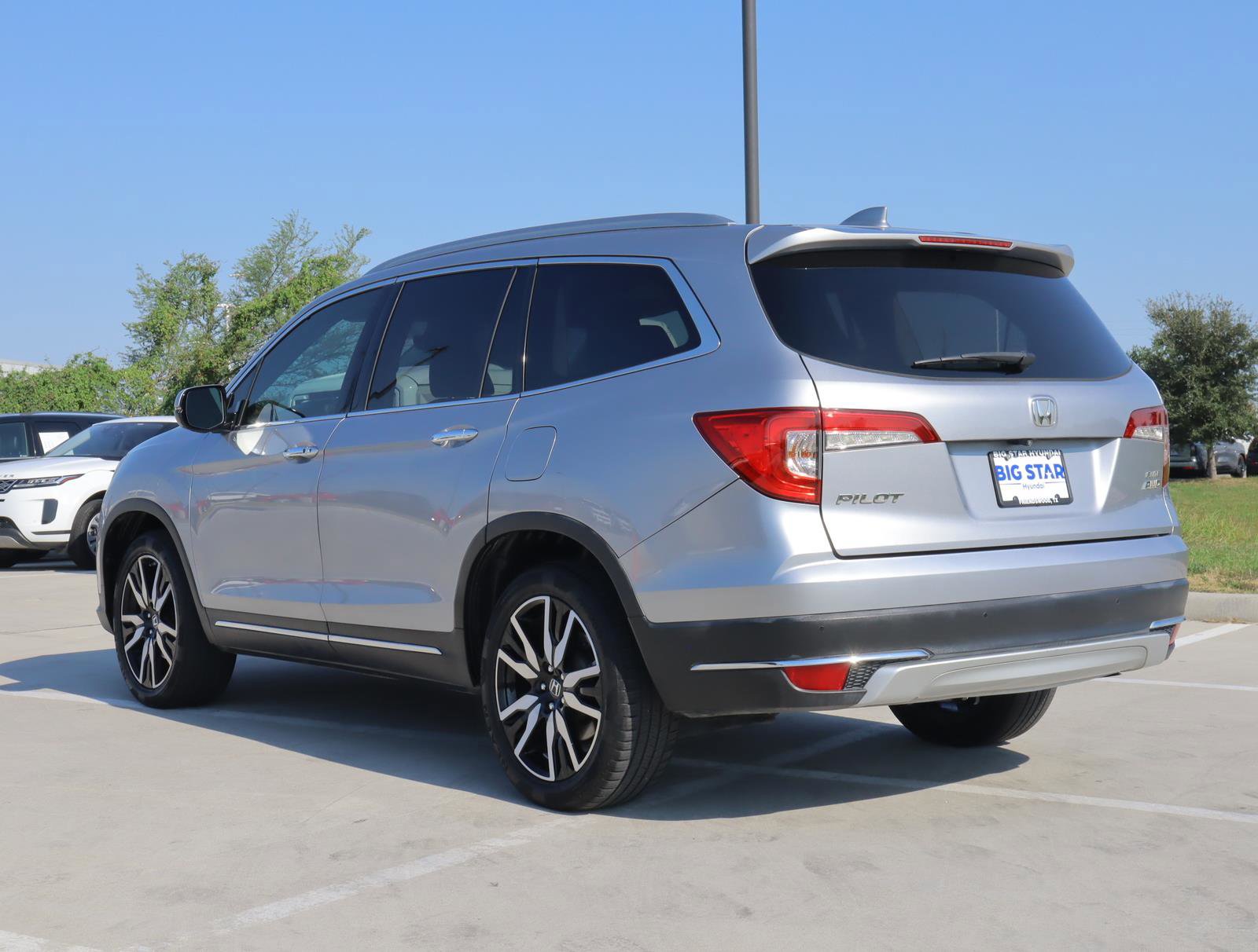 2019 Honda Pilot Elite photo 4