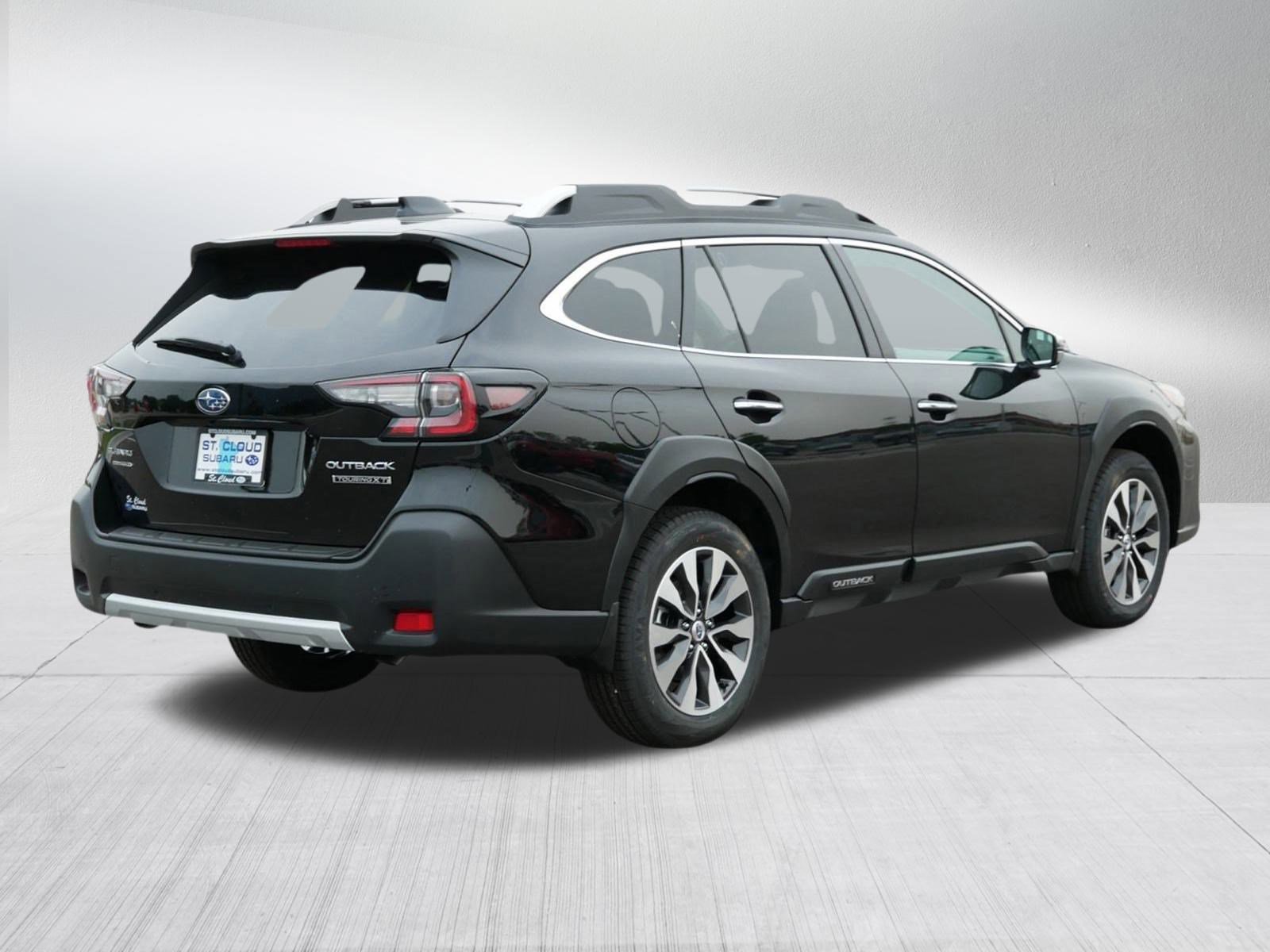 2025 Subaru Outback Touring XT photo 4