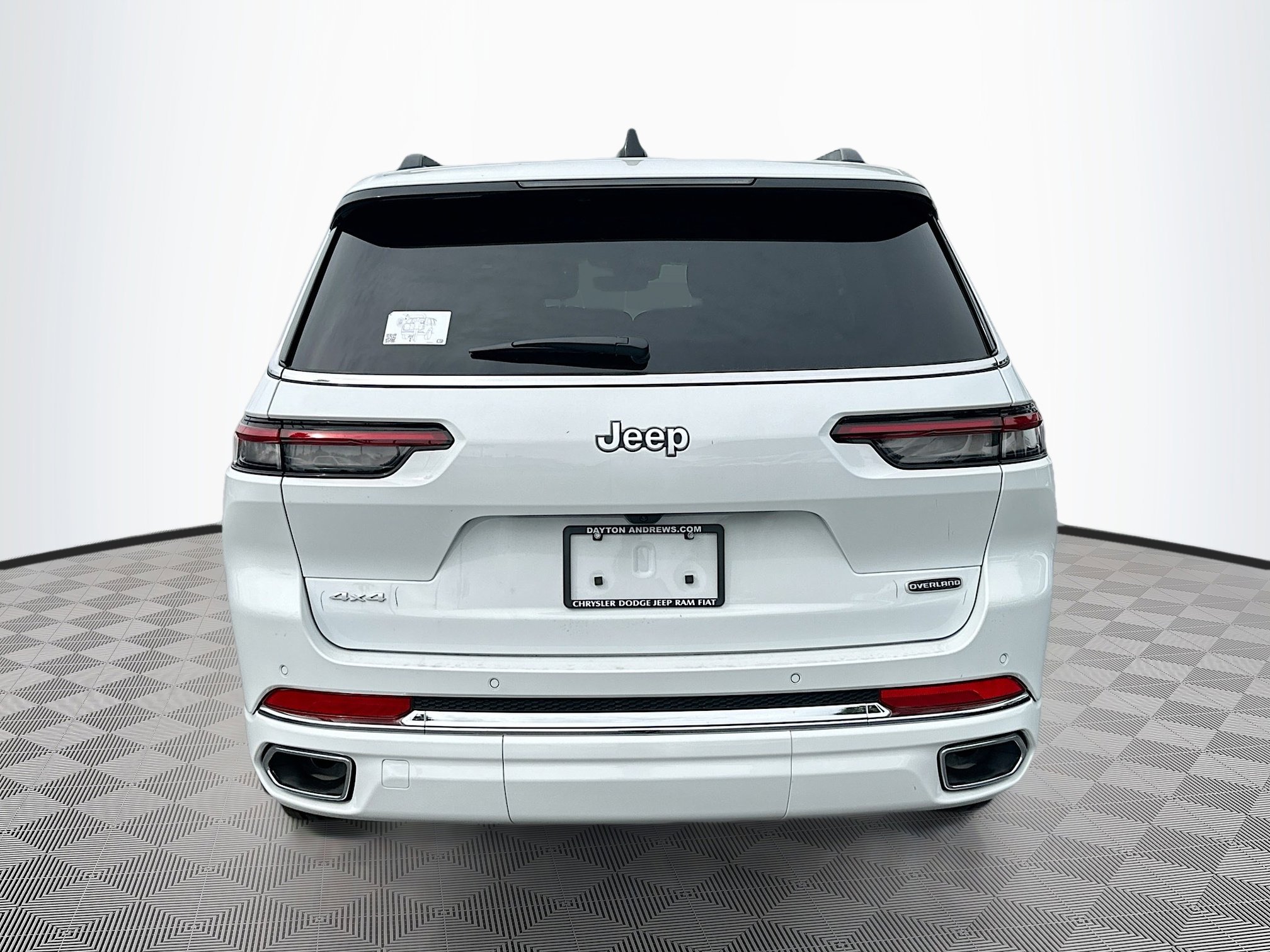 2025 Jeep Grand Cherokee Overland photo 4