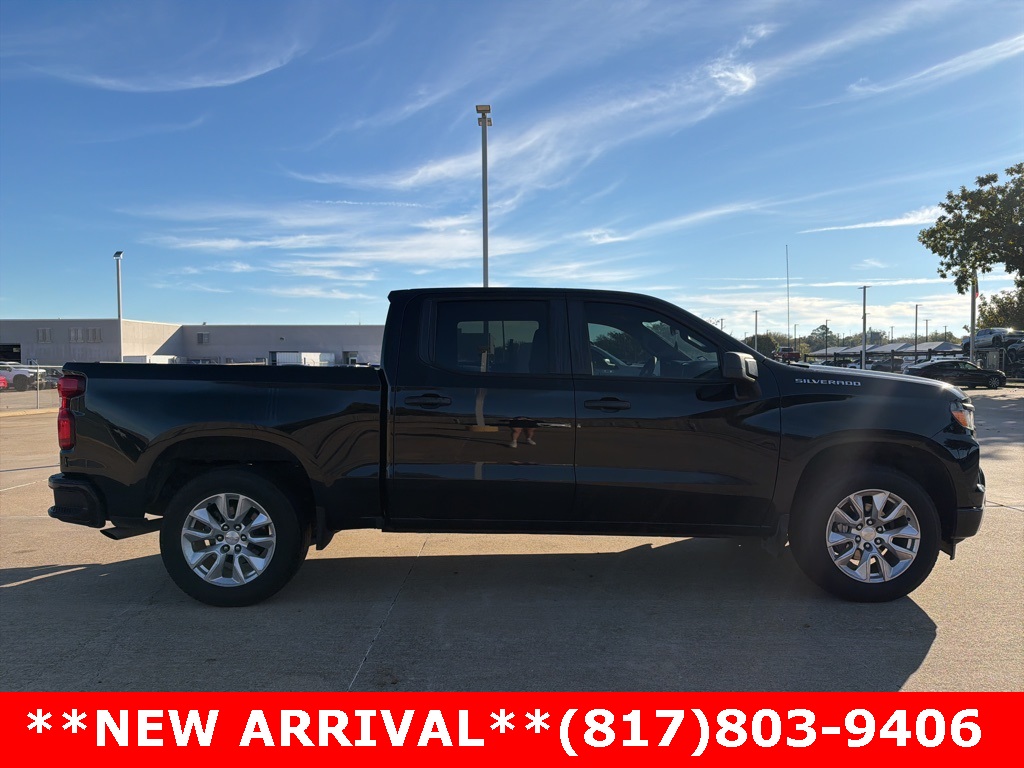 2024 Chevrolet Silverado 1500 Custom photo 3