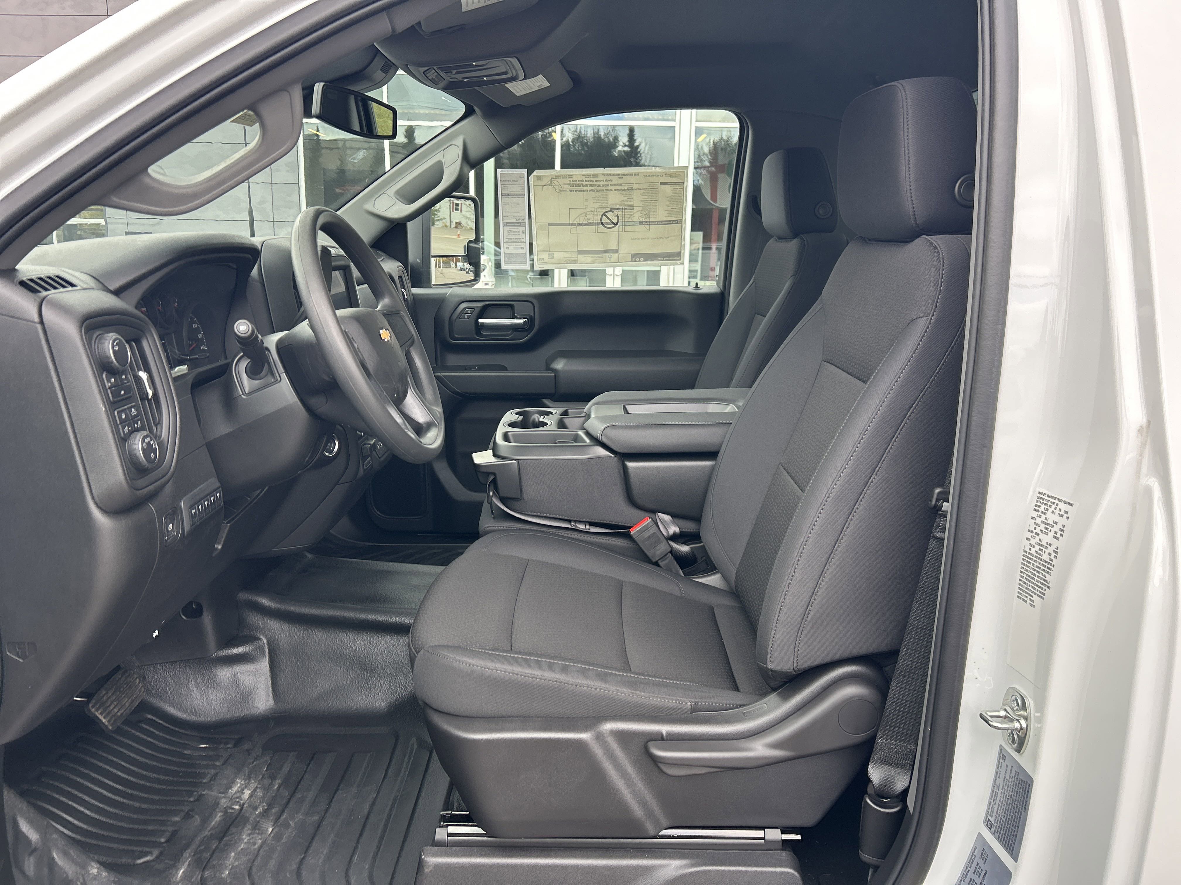 2025 Chevrolet Silverado 3500HD Work Truck photo 2