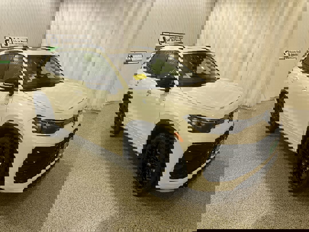 2026 Volkswagen Tiguan SE R-LINE BLACK's photo