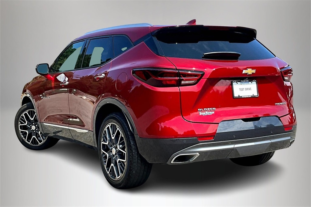 2023 Chevrolet Blazer Premier photo 4