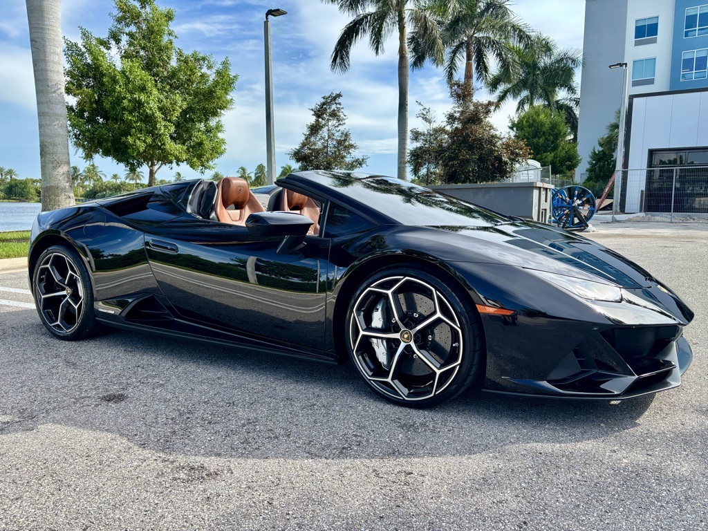 2020 Lamborghini Huracan Evo Base photo 5