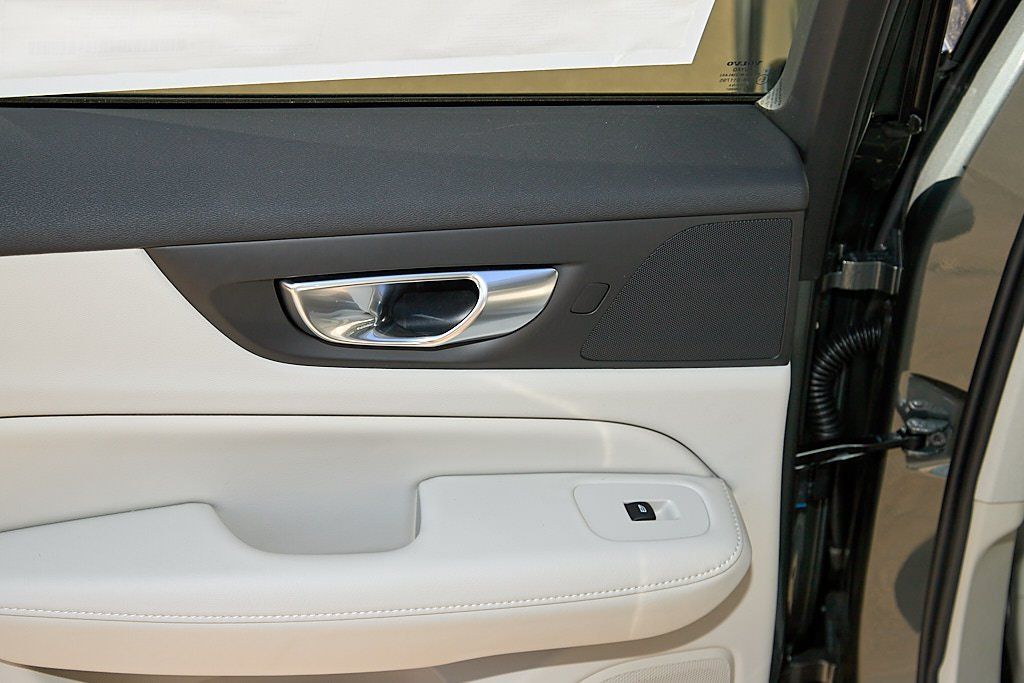 2026 VOLVO V60CC - Image 17