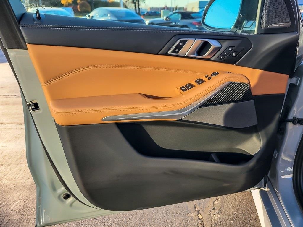 2025 BMW X5 - Image 17