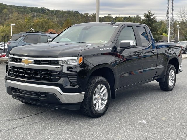 2026 Chevrolet Silverado 1500 LT photo 3