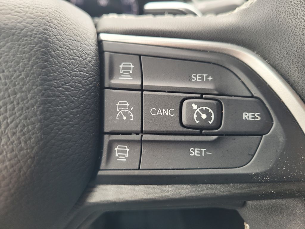 2024 Jeep Grand Cherokee Laredo photo 17