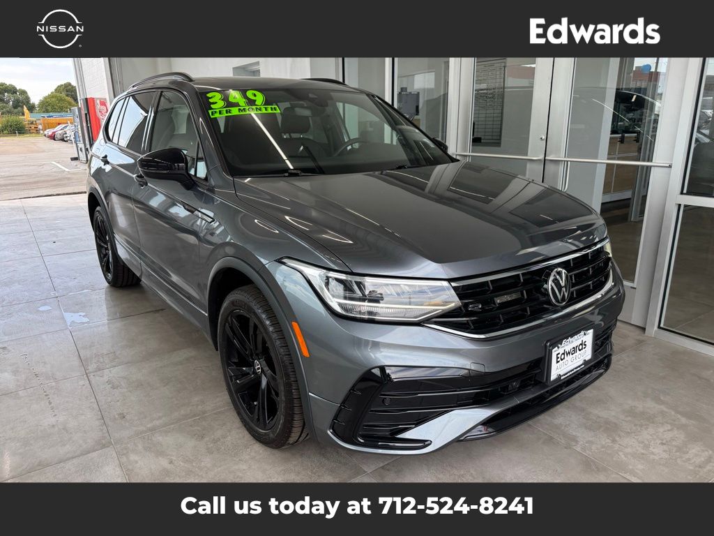 2023 Volkswagen Tiguan SE R-Line Black photo 2
